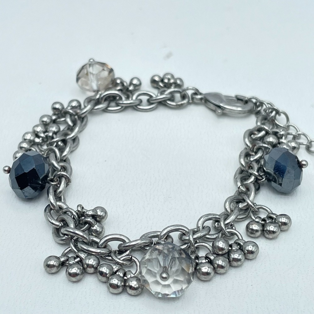 Vintage Y2K Coldwater Creek Silver Tone Gray Black Dangle Charm Bracelet Jewelry